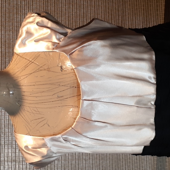 Sensuous Black and Gold Cocktail/Formal Dress by London Times Size 16W - Picture 2 of 8